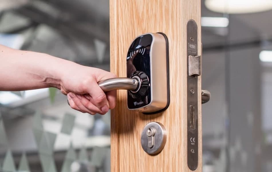 Paxton secure wireless door handle